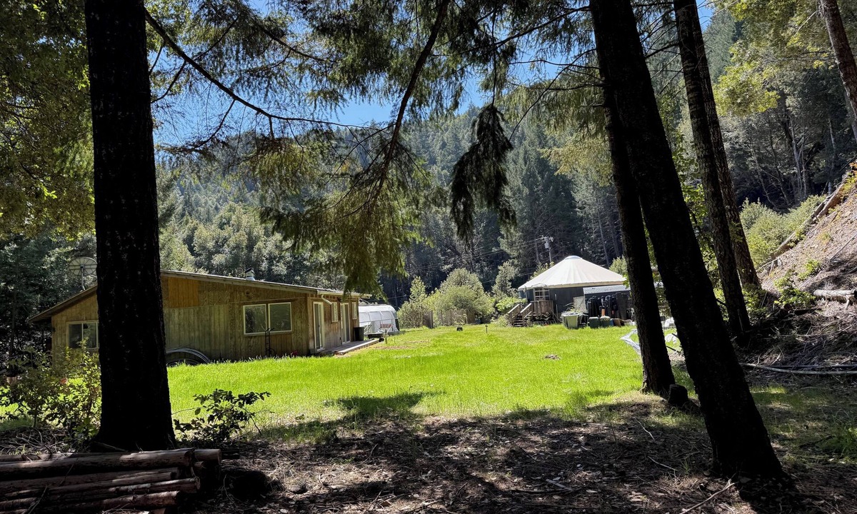 Shelter Cove Cottage | Mattole River Sancuary-2BR Cottage, Pet Friendly, Fast Wifi, Family Friendly