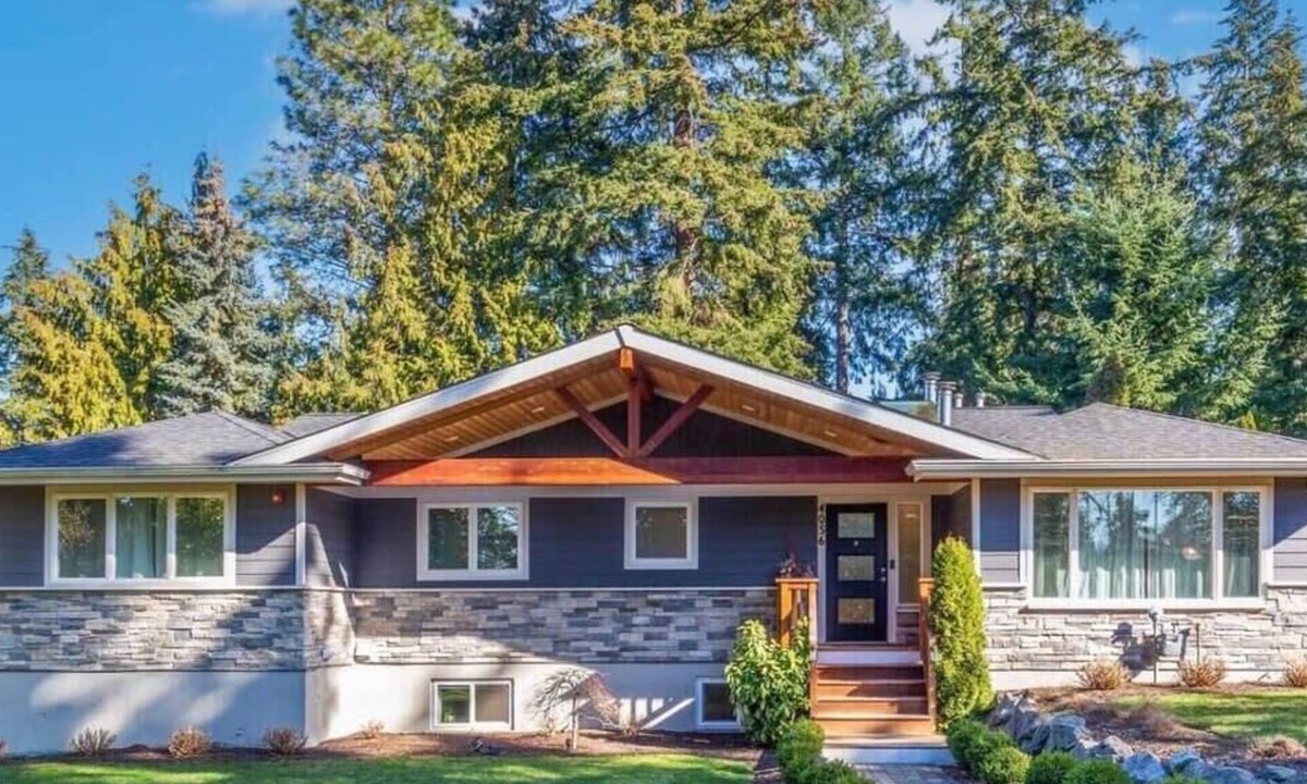 Mercer Island House | Mercer Island Modern Family-Friendly Home, I-90
