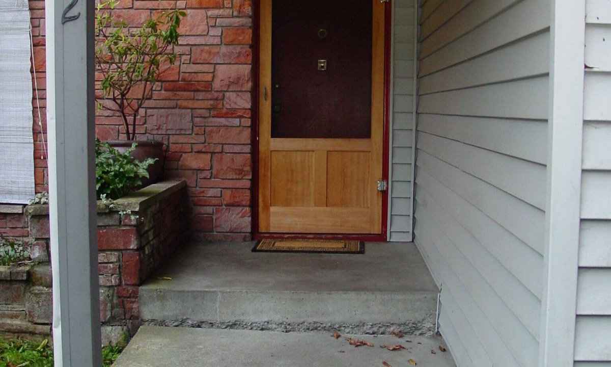 Meadowbrook House | Mid-century 3-bedroom house in quiet Seattle n'hood, your home away from home