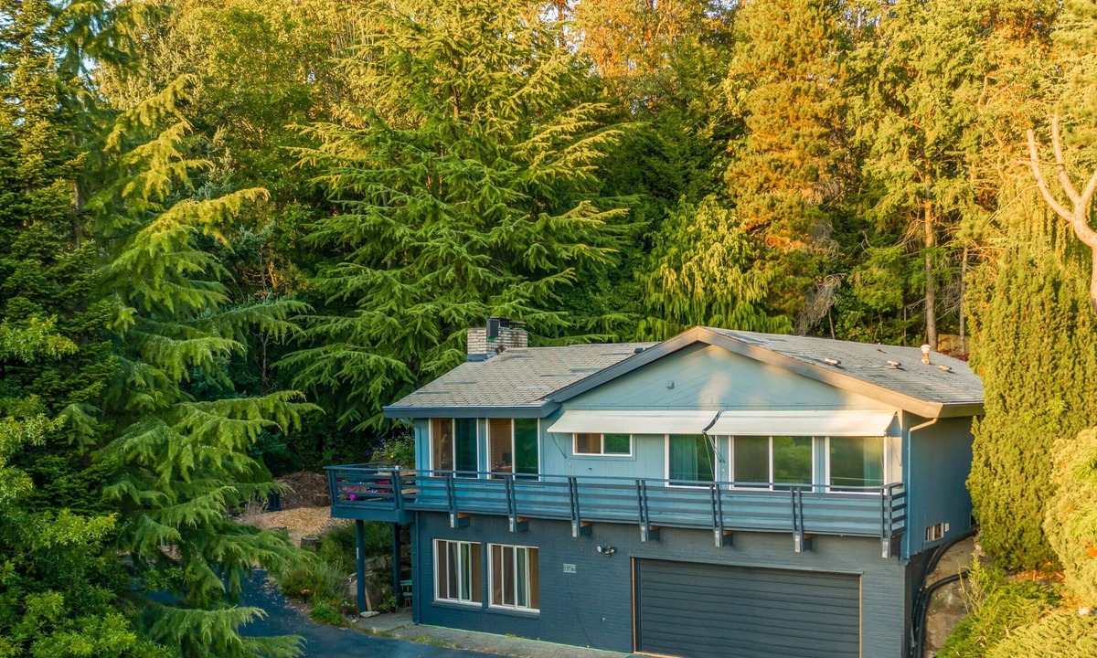 Seattle Metro Area House | Mid-Century Gem Near Hiking, Beach, Airport, City