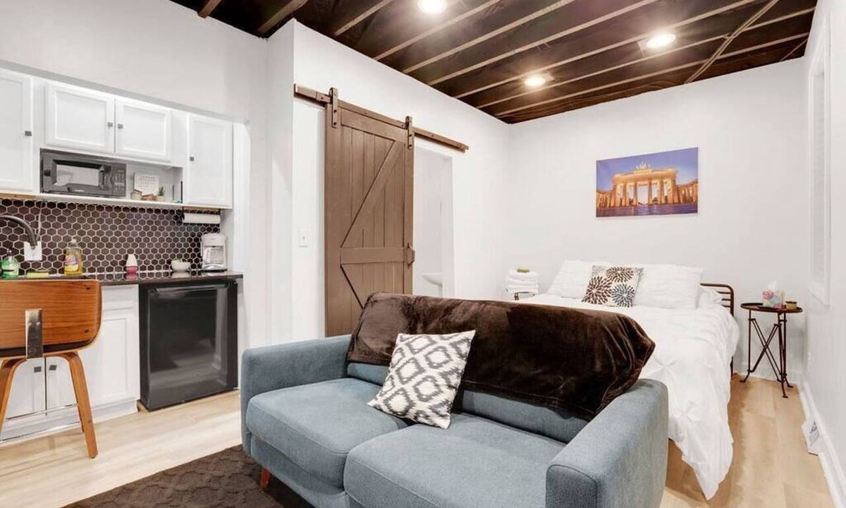German Village Apartment | Minimalist Modern Suite Near German Village