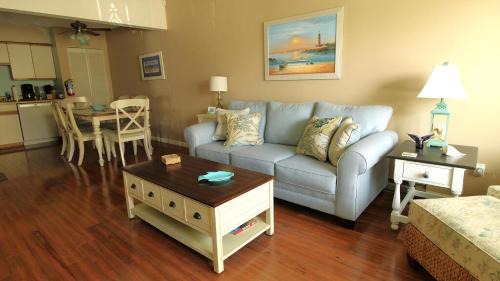 Village Green House | Missouri Ave Seaside Stay