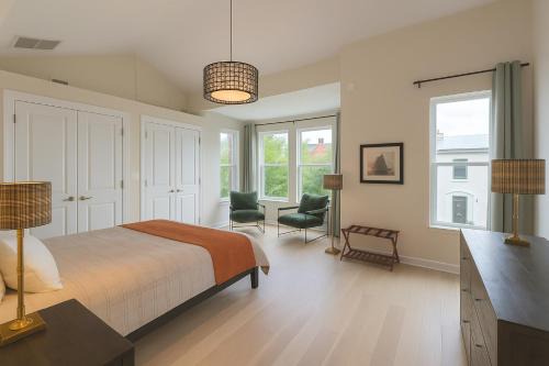 Cardozo House | Modern 1 block from Metro subway Minutes to Capital, Museums and National Mall