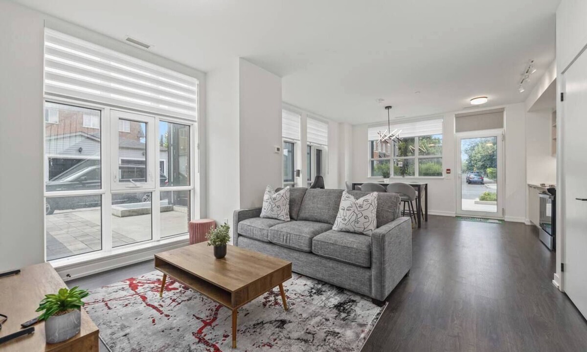 Harwood Hotel | Modern 2BR Suite Free Parking
