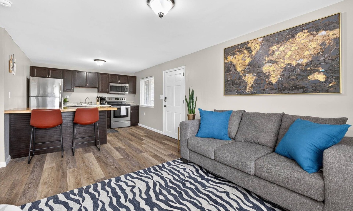 Gahanna Apartment | Modern apartment in a convenient location!