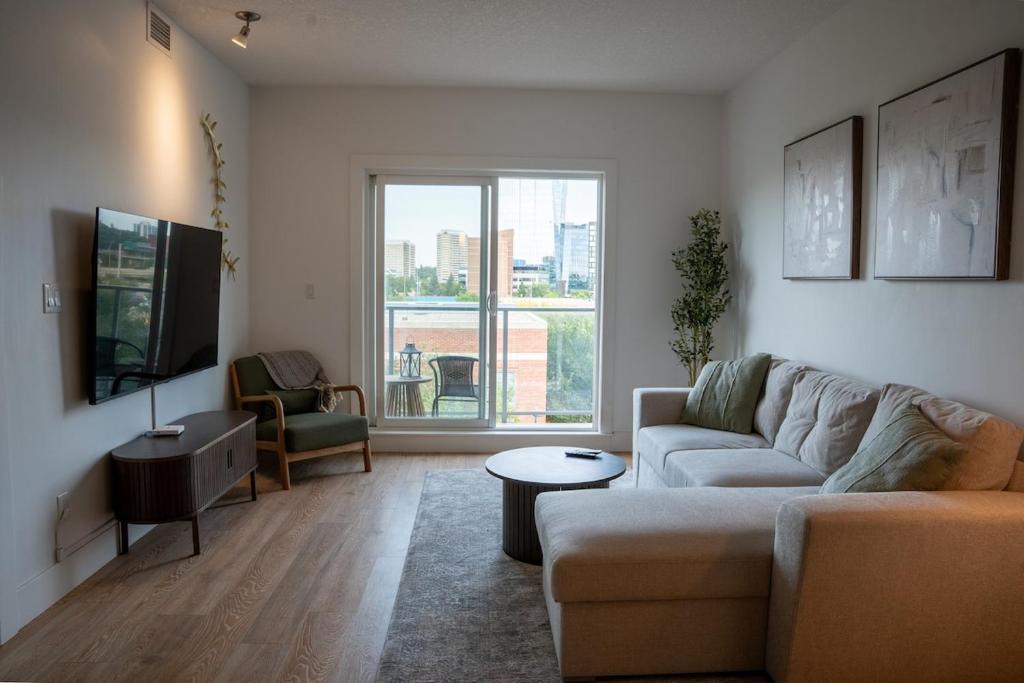 Saskatoon Downtown Apartment | Modern Riverfront Stay at The Banks 310
