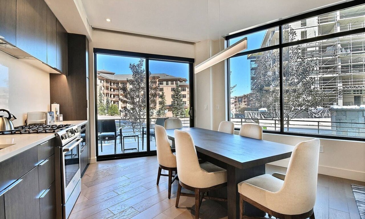 Park City Condo | Modern Ski-in/out 2 BR in Canyons Village by RedAwning - Save 20% on 7+ Nights!