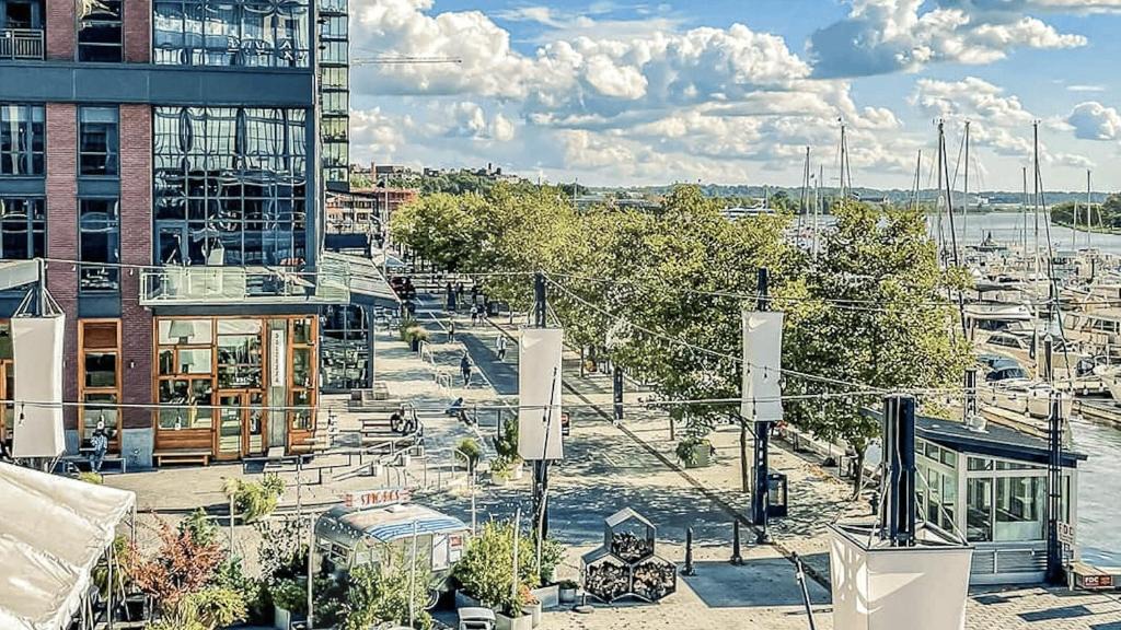 District Wharf Apartment | Monthier The Wharf BLW9S5U7-2