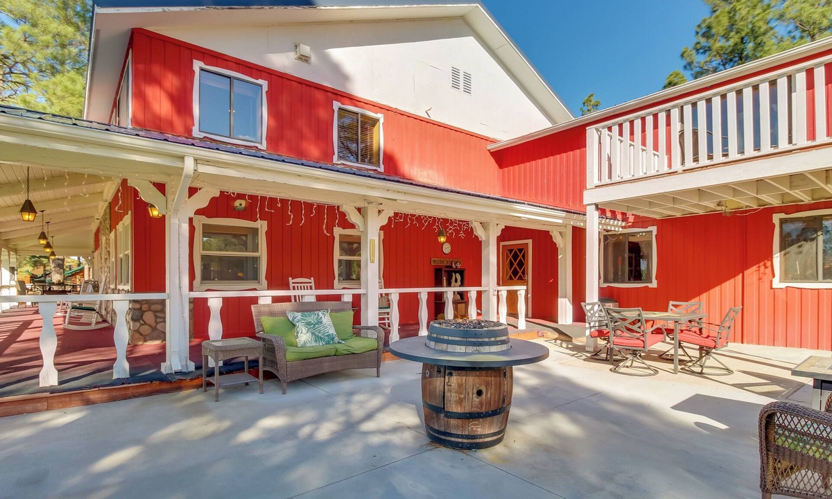 Heber House | Near Sitgreaves Nat’l Park: High Country Farmhouse