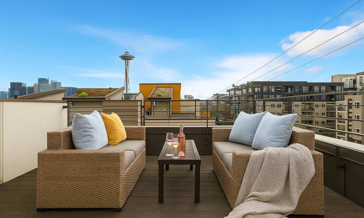 Lower Queen Anne House | Near Space Needle, DT | 10 min to World Cup Games