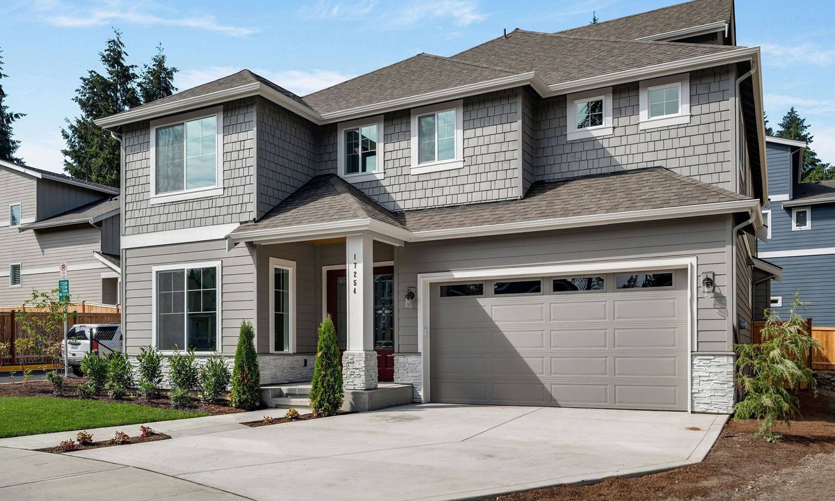 Redmond House | NEW Luxury 5 bedroom 5 bath at Top Redmond School Corp Exec Short Term Dream!