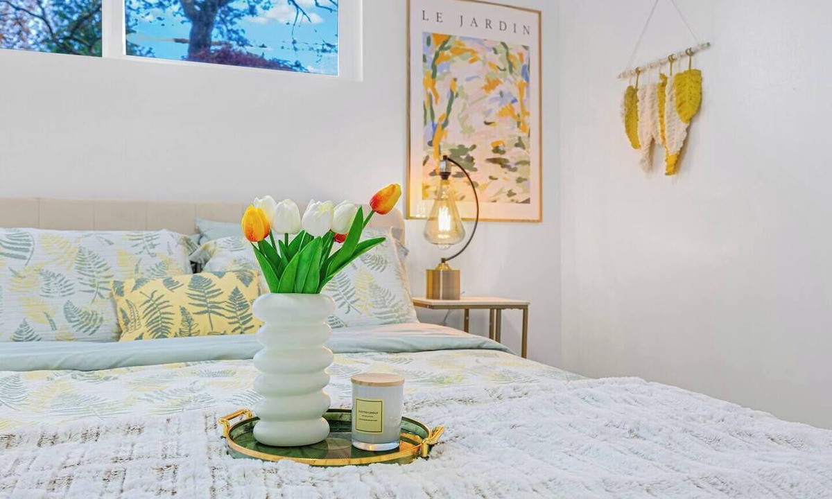 Hillwood Apartment | Newly Remodeled, Sunlit Ballard Basement Retreat