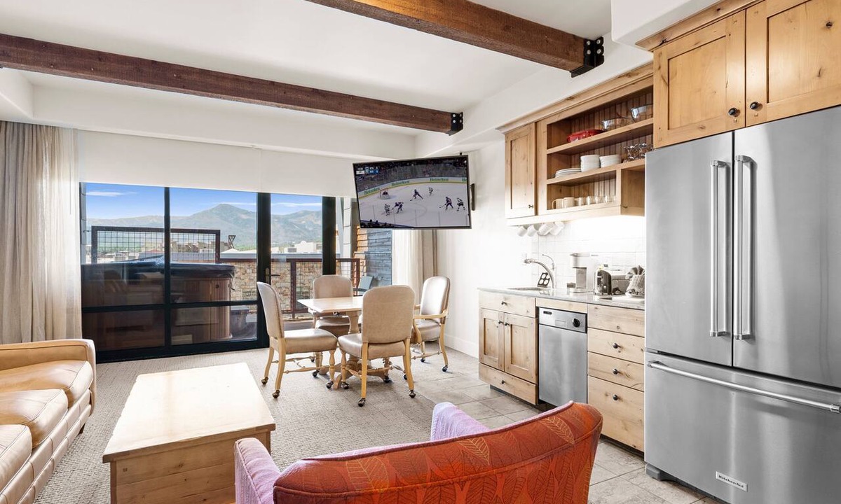 Kimball Junction Condo | Newpark 304-A | Private Hot Tub | Kitchenette | Olympic Park & Mtn View | Fireplace | Pool & Hot Tub