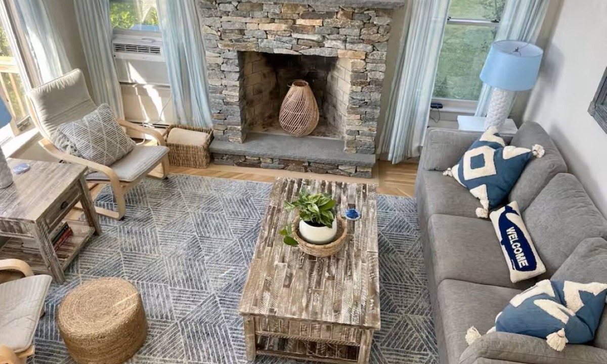 Block Island Cottage | Oar Naut- Bright 4 Bedroom Beach Cottage, Close to Town