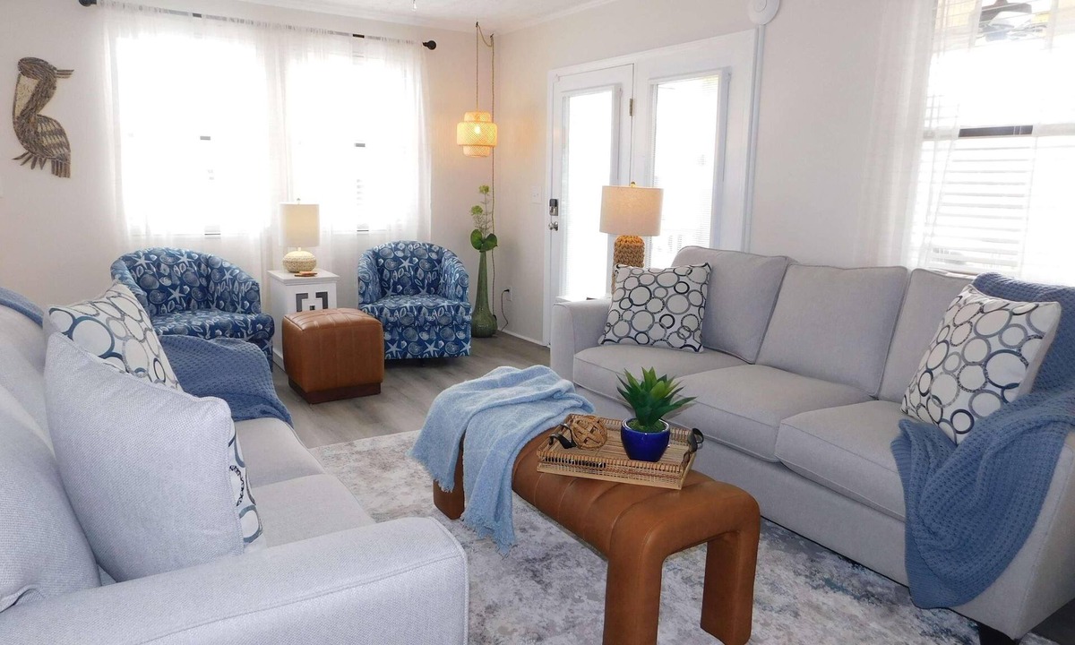 Myrtle Beach Cottage | Ocean Lakes Z49 | Lakeview 3BR Ground-Level Retreat Comp Golf Cart