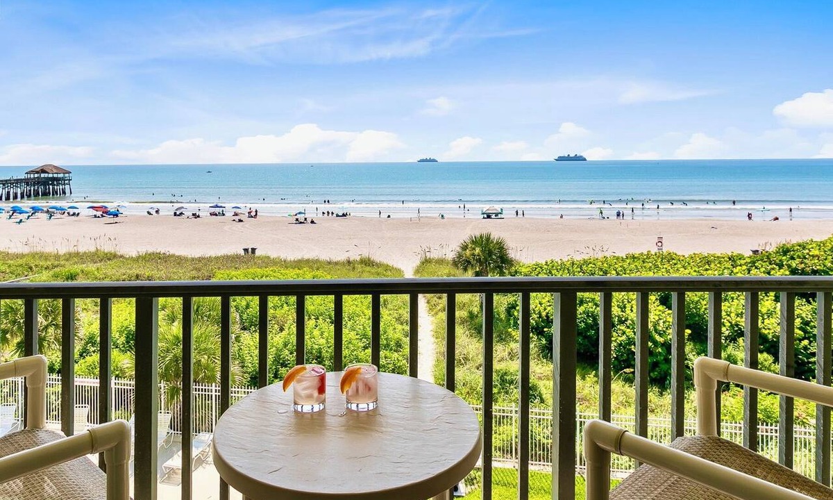 Avon By The Sea Condo | Oceanview Condo w/Balcony – Steps to Cocoa Beach Pier!