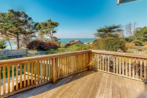 Mendocino House | Oceanview Home with Guest Cottage & Artist Studio