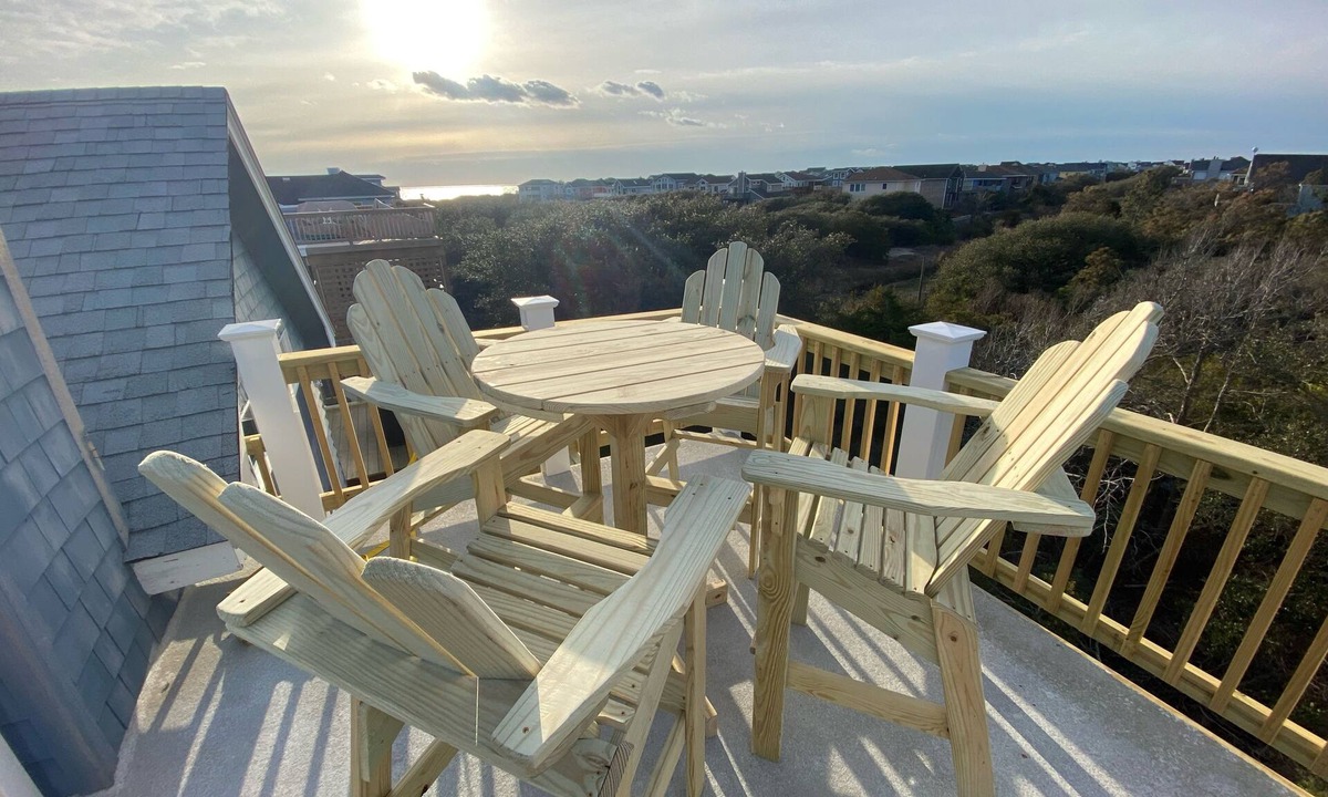 Corolla Cottage | OceanViews, 7 Bedroom ~ HotTub, Oceanside quiet neighborhood with community pool