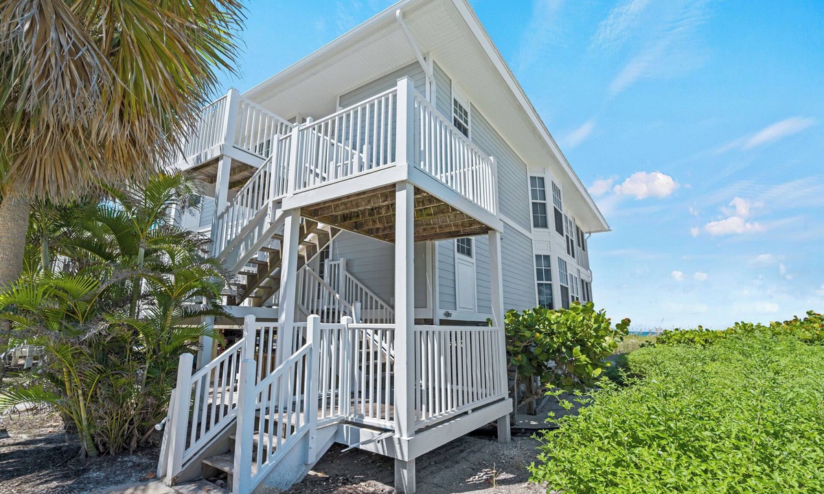 Placida Villa | OPEN FOR YOUR WINTER GETAWAY! Gulf Villa at Palm Island Resort B1711A
