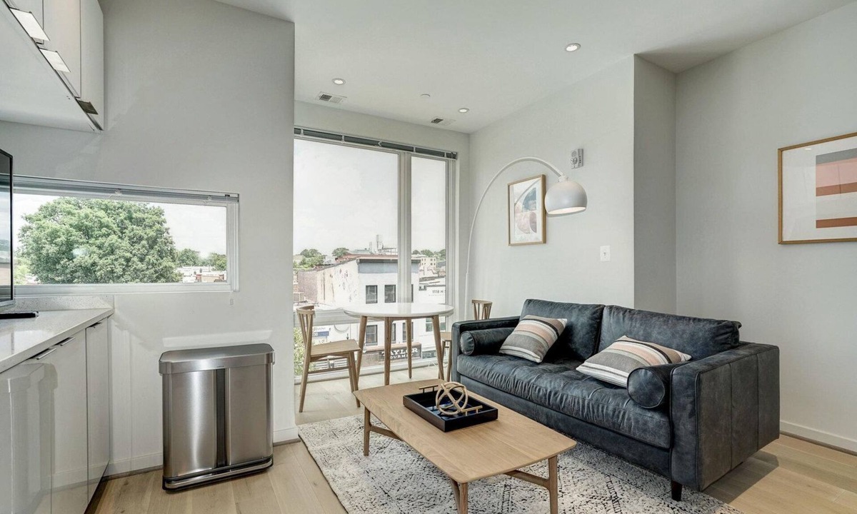 H Street Corridor Apartment | Open H Street 1BR w/W/D, nr Bus Stops & Dining, by Blueground