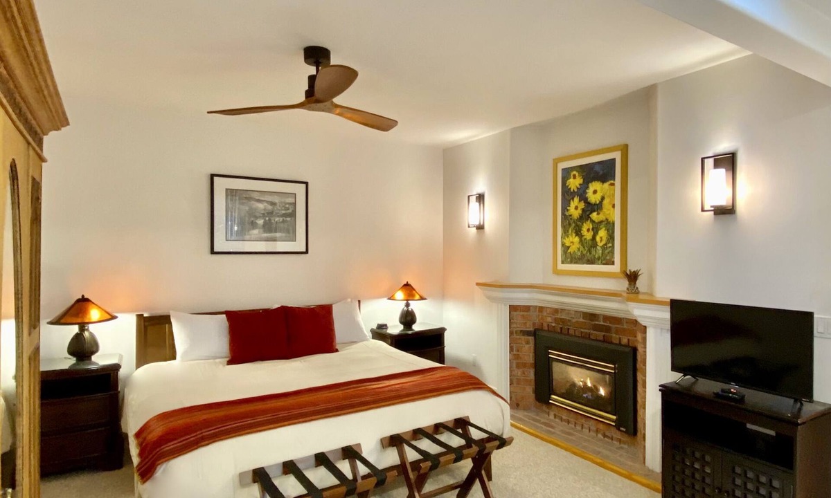 Rosario Bed & Breakfast | Otters Pond Bed & Breakfast