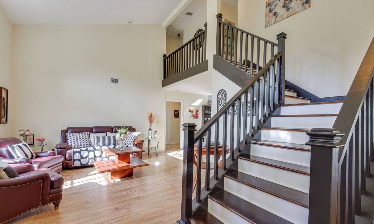 Braden River Cottage | Outdoor Kitchen & Gaming Garage: Bradenton Retreat