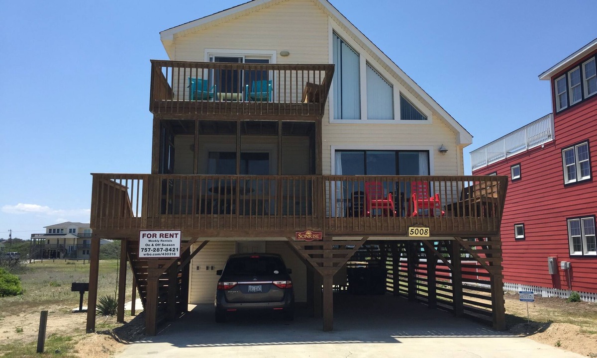 Kitty Hawk Cottage | Outer Banks Oceanside Cottage 'Sonrise' in Kitty Hawk