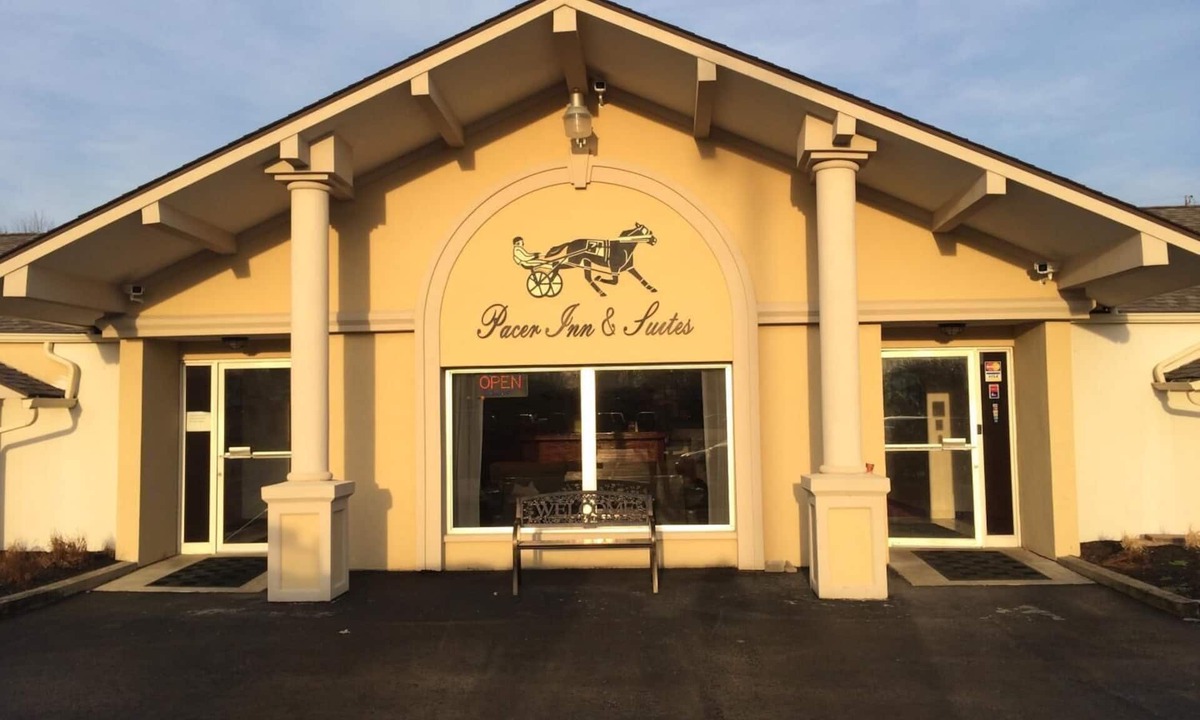 Delaware Hotel | Pacer Inn And Suites Delaware