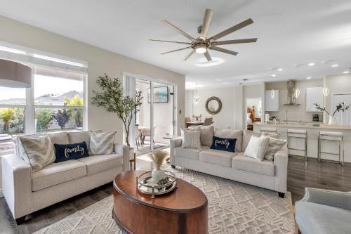 Trailer Estates House | Paradise Heated Pool Home Near IMG and Siesta Key Beach