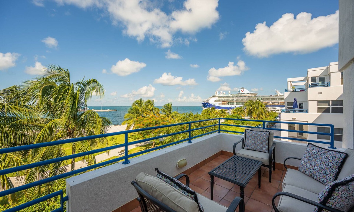 Truman Annex Condo | Paradise on the Ocean at The Truman Annex in Key West