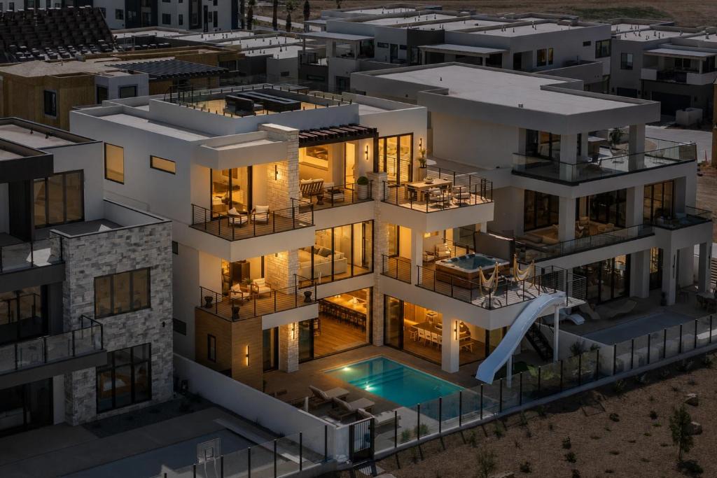 St. George House | Paradise Palace home