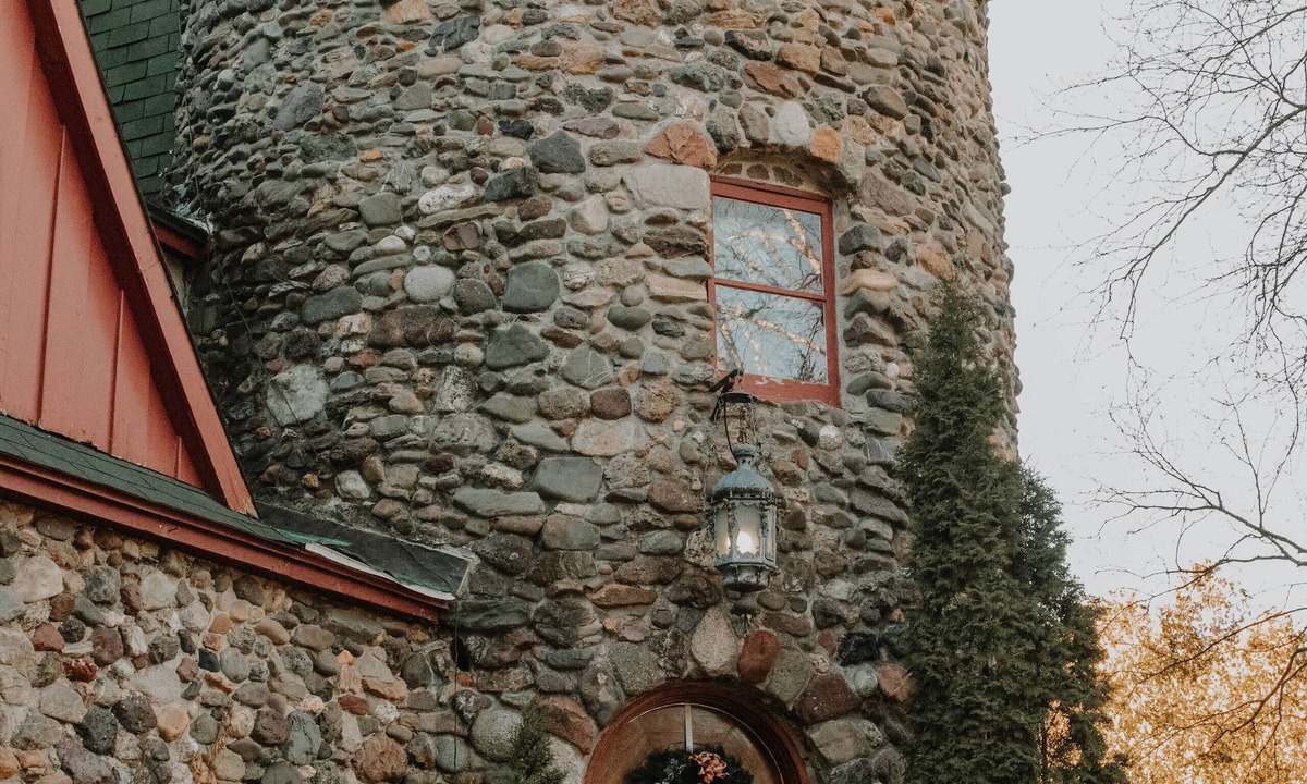 Perth-Andover Hotel | Pathsaala Inn