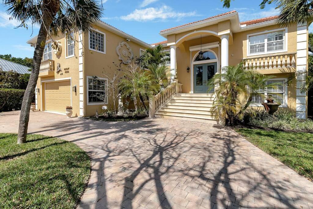 Englewood Villa | Pelican Nest Private Beach & Bay access & Pool