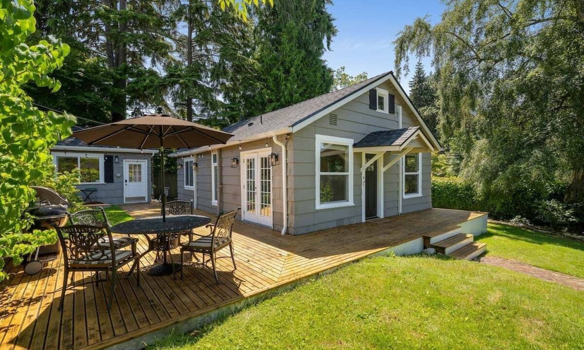 North Beach/Blue Ridge Cottage | Perch - Ballard Delight: Great Ballard location! Spacious House w/parking