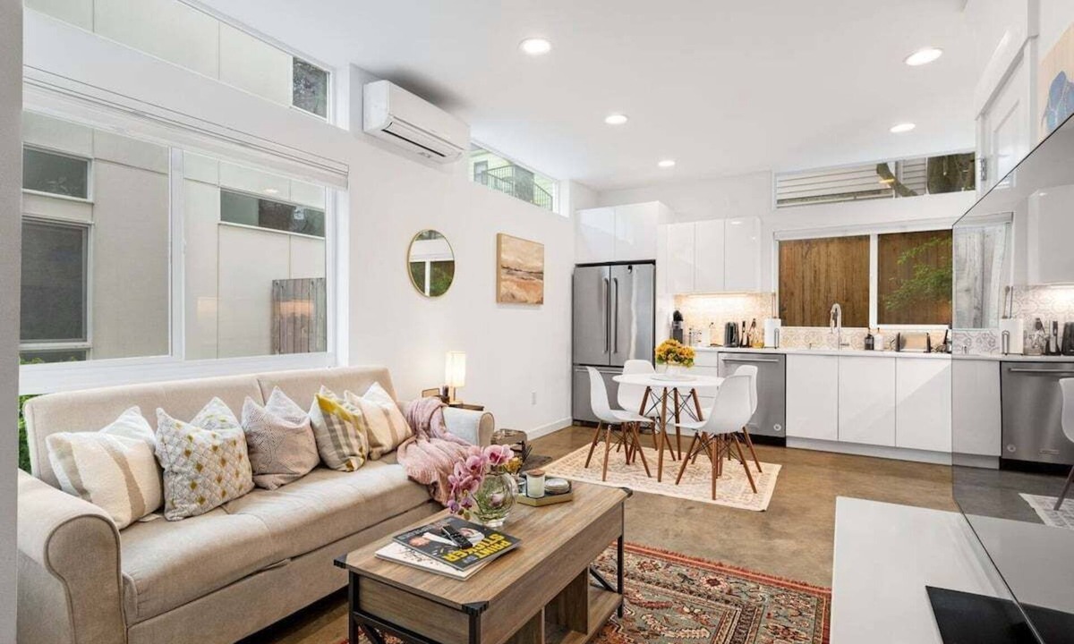 Broadway House | Perch - Capitol Luxe F | Prime Location in Cap Hill | Walk Score 96
