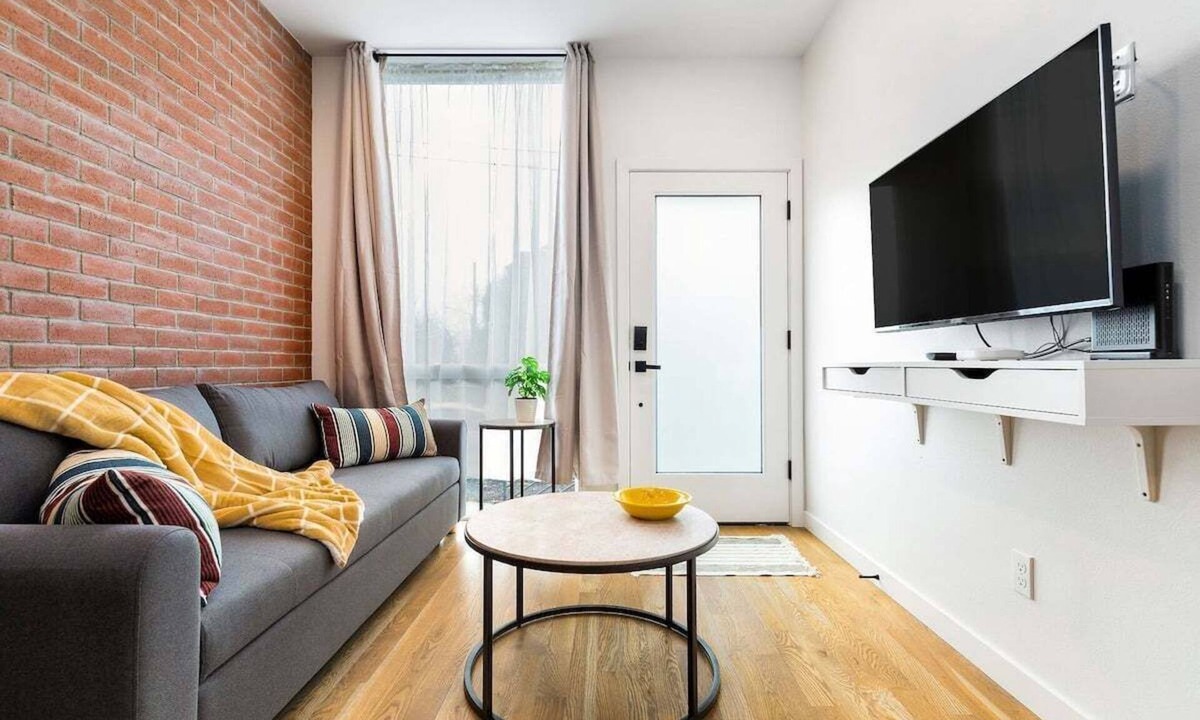 Minor House | Perch - Marion Manor 16: Modern Townhome 10 mins from Seattle U & Swedish
