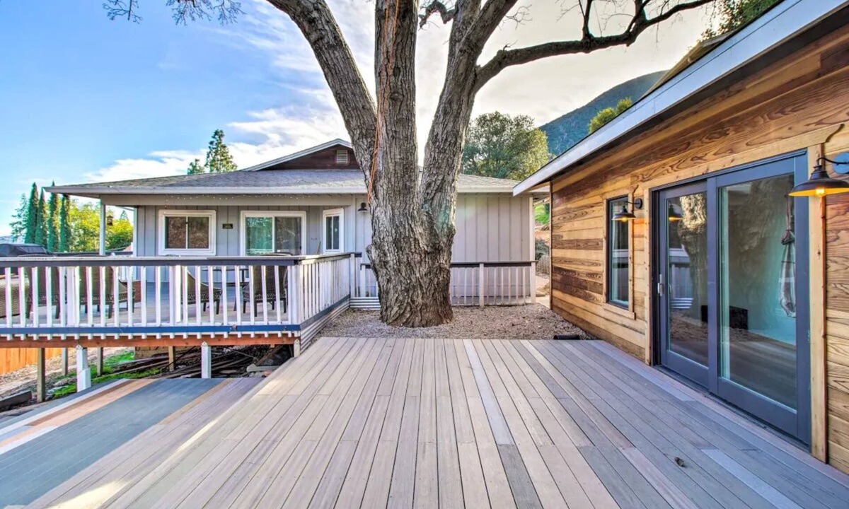 Kelseyville House | Perched on the hill overlooking clear lake