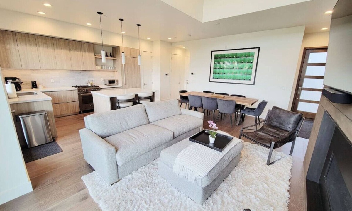 Park City Villa | Perfect Hot Tub, Seconds from Skiing, Heated pool!