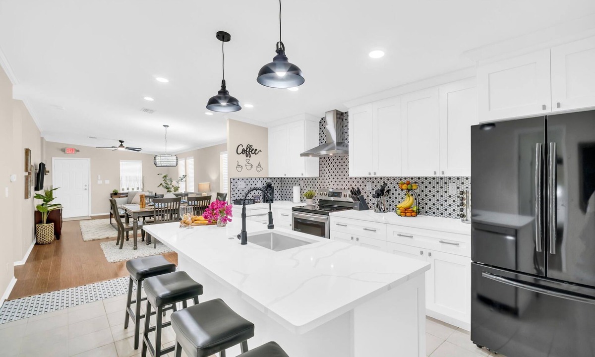 Dunedin Cottage | Pet-Friendly Getaway –Beaches, Breweries, Blue Jays, DT Dunedin, Marina & Trail.