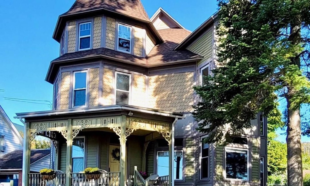 Hancock House | Plan for summer fun and fall color viewing. Plenty of room for the family.