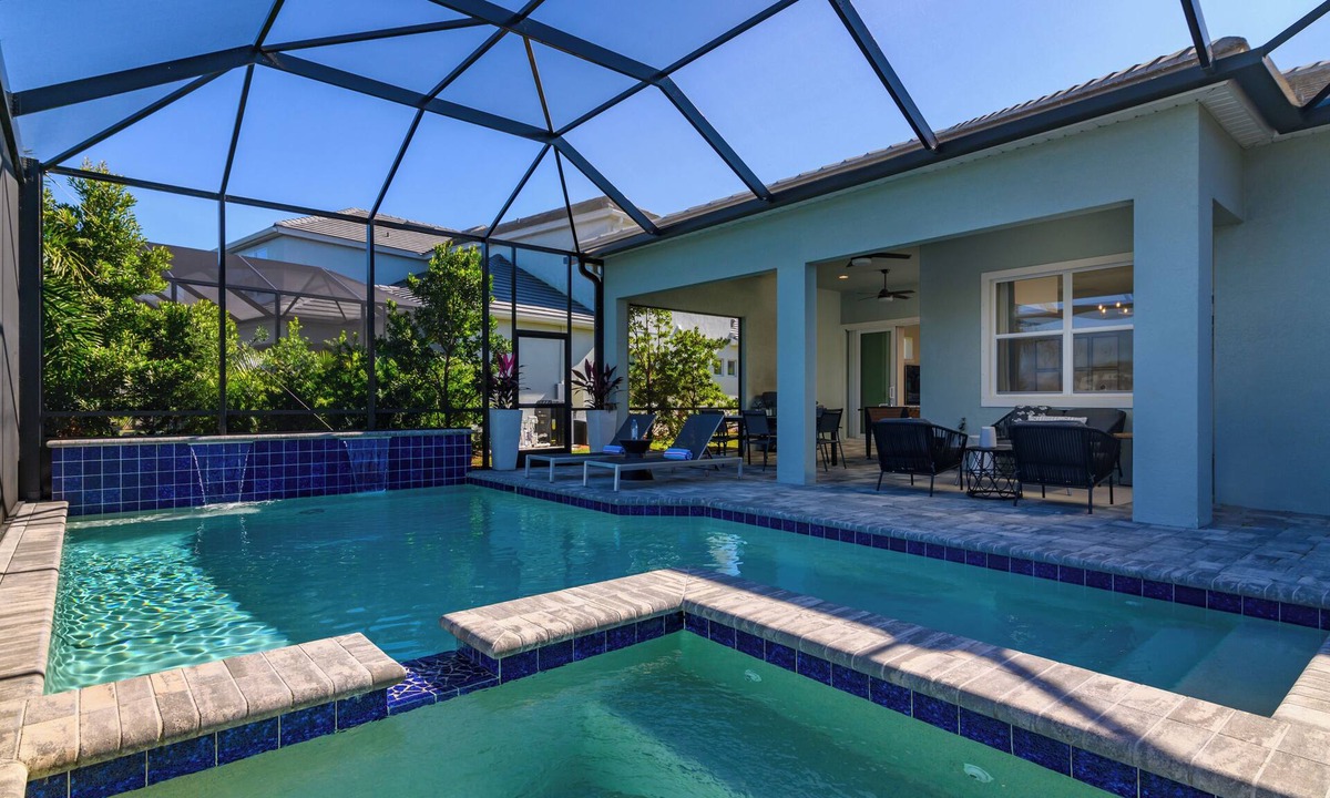 Braden River Villa | Pool House with Lake View with Club House