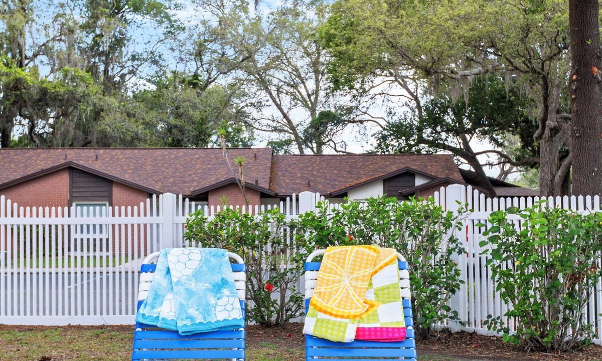 Temple Terrace Villa | Pool, Private Yard, Grill, Massage Bed Within 2 miles of USF, Moffit Center