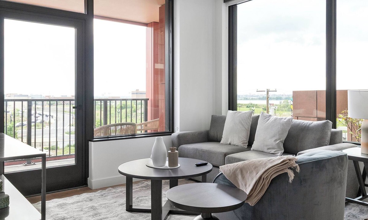 Southwest Apartment | PoplarHouse 2BD 4 - Two Bedroom Apartment, Sleeps 4