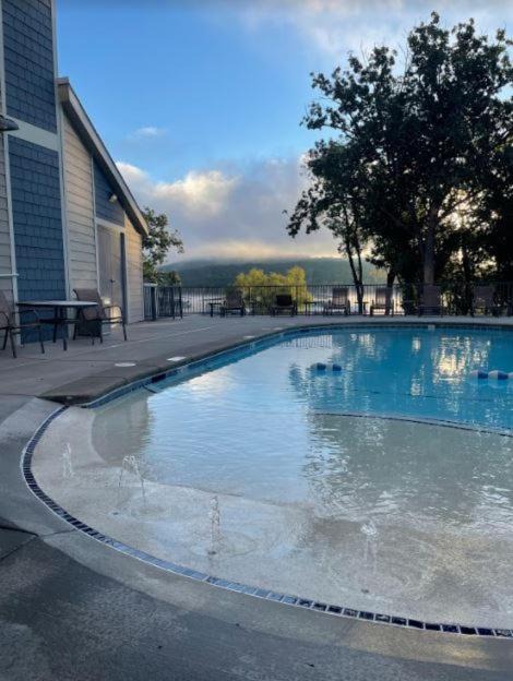 Kimberling City Resort | Port of Kimberling Marina & Resort