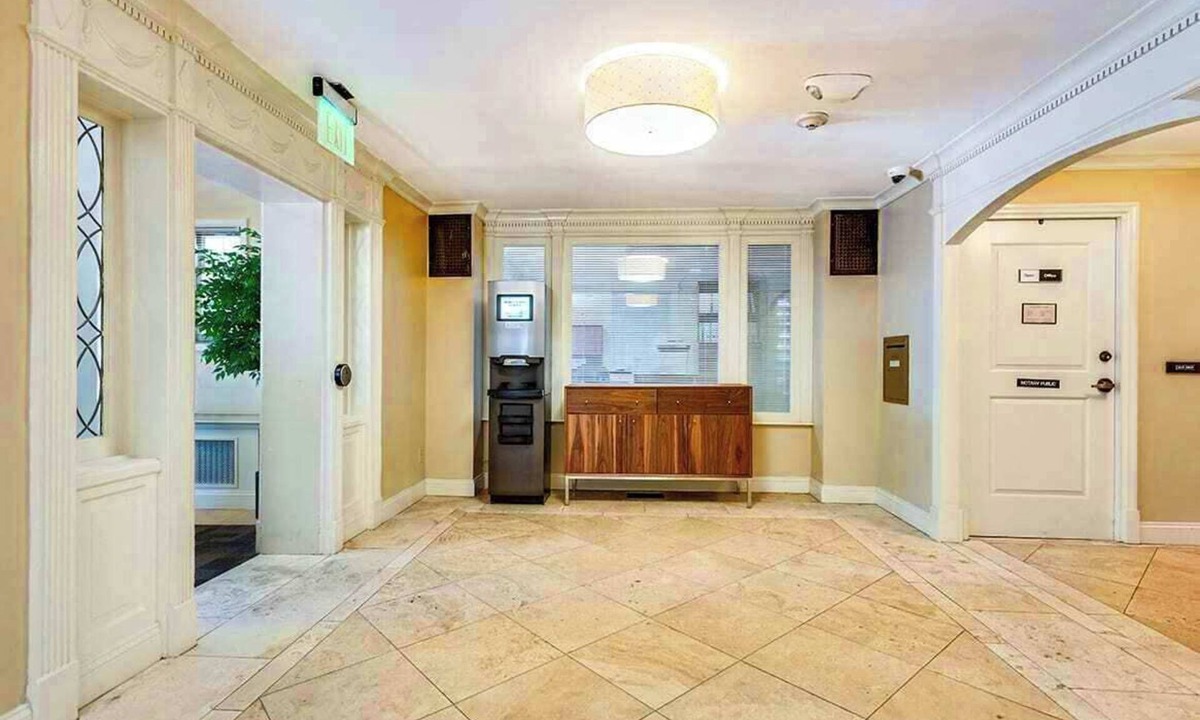 Northeast Alexandria Apartment | Prime Alexandria Location Corporate Apt