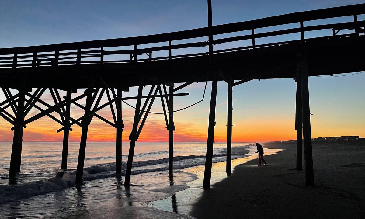 North Myrtle Beach Cottage | Private A-Frame home with HOT TUB and FIREPIT! Two large decks with Ocean views!