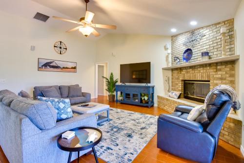 Braden River House | Private Estate on 10 Acres w/Pool in Bradenton