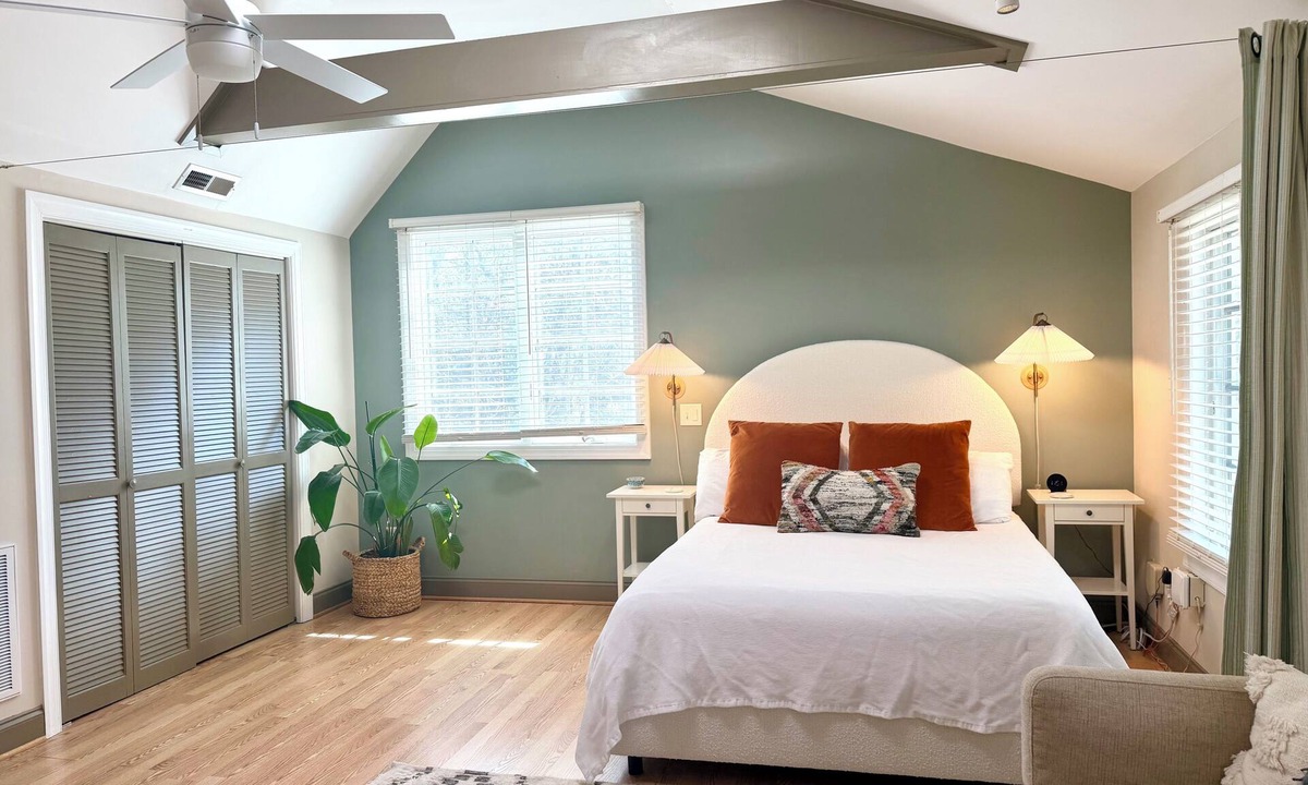 Wilmington Apartment | Private Peaceful Studio Guest House by the Intracoastal Waterway