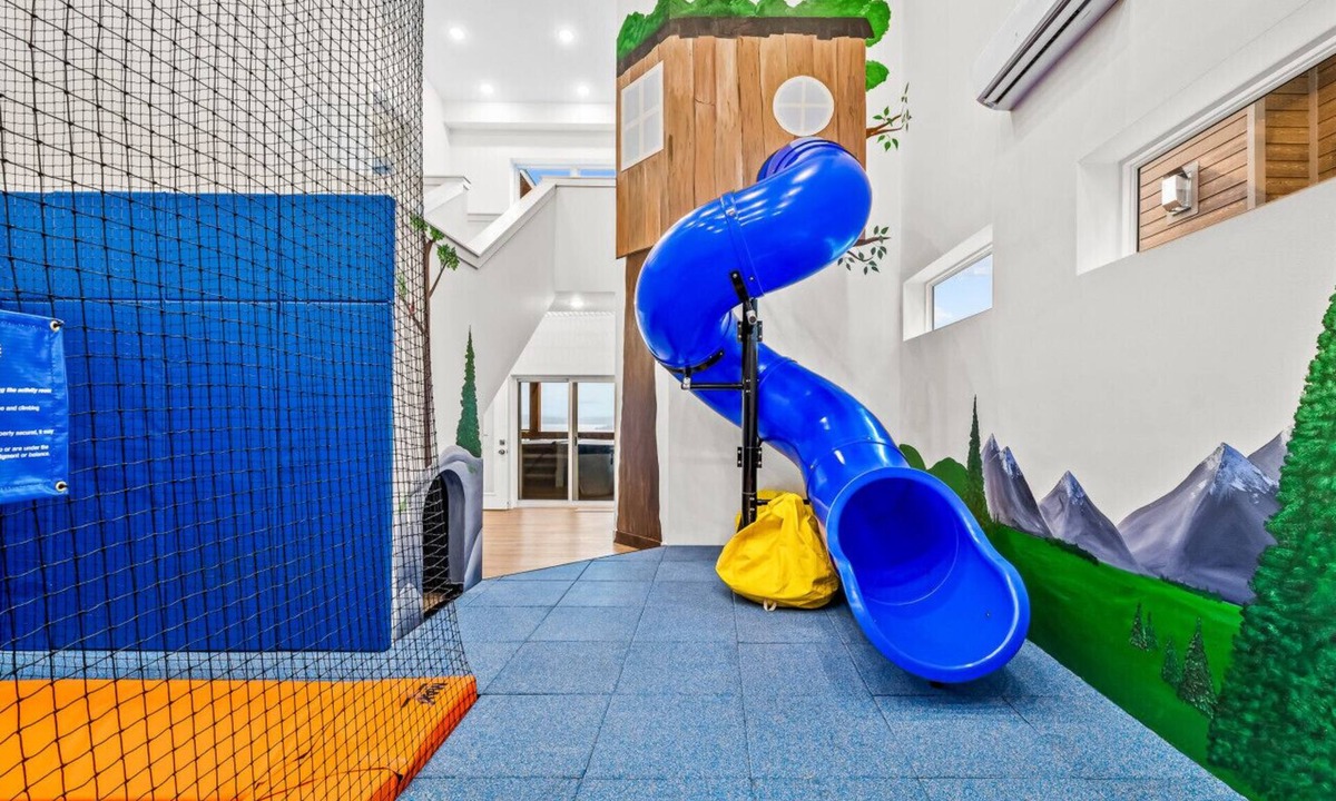 Kimberling City House | Private Playspace, 2 Hot Tubs, Incredible View!