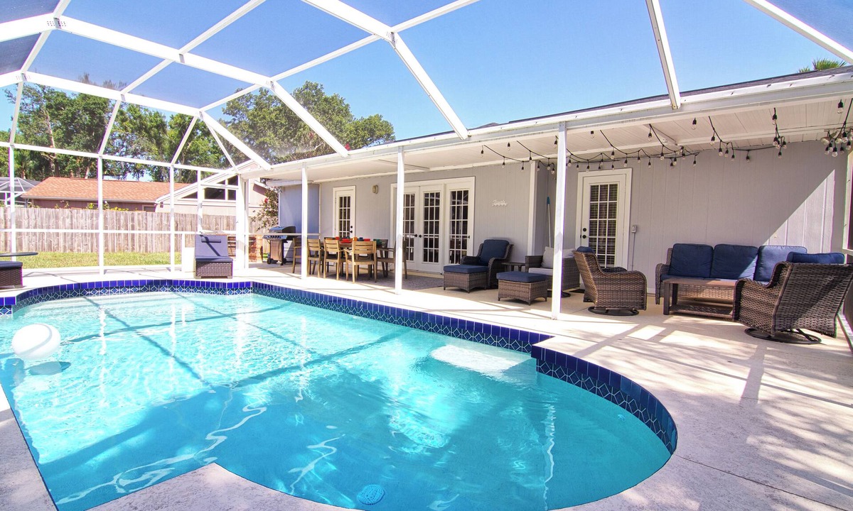 Sarasota House | Pup-approved Winter Escape - Sunshine, Comfort, Beaches & Fun await!